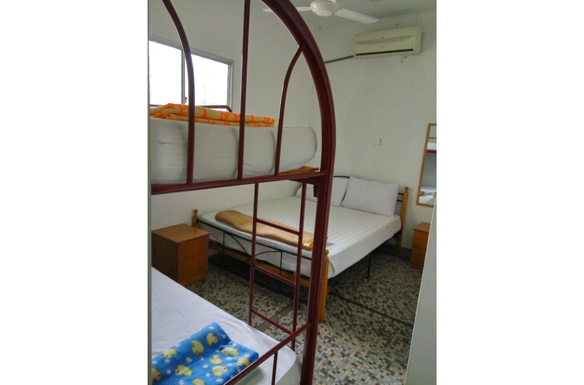 Discovery Youth Hostel Malacca Extérieur photo